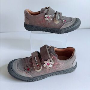 Richter Girls Shoes Size 28 Gray Pink Flower Strap Leather Sneakers Toddler NEW